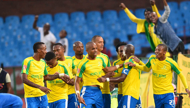 PRETORIA, SOUTH AFRICA - FEBRUARY 25: Hlompho Kekana of Mamelodi Sundowns celebrates his goal with his team mates during the Absa Premiership match between Mamelodi Sundowns and Bidvest Wits at Loftus Versfeld Stadium on February 25, 2017 in Pretoria, South Africa. (Photo by Lee Warren/Gallo Images)