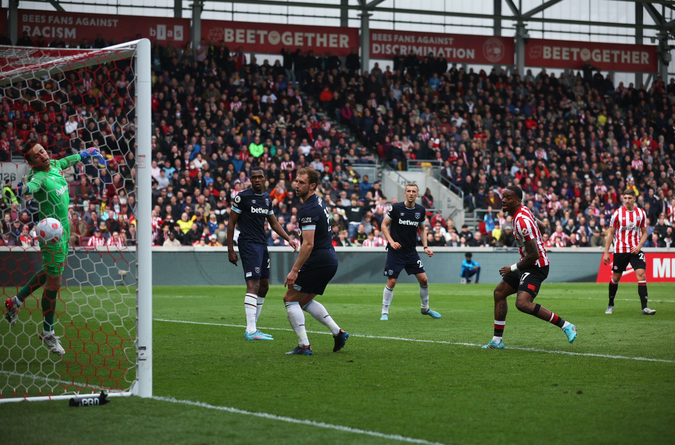 Brentford 2 - 0 West Ham United