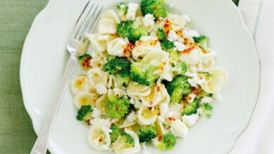 Pasta with broccoli and feta recipe